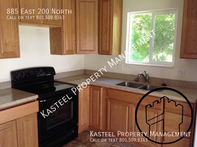 Foto del edificio - 885 E 200 N