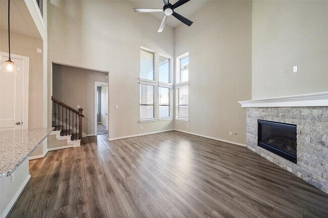 Building Photo - 16815 Dampier Dr