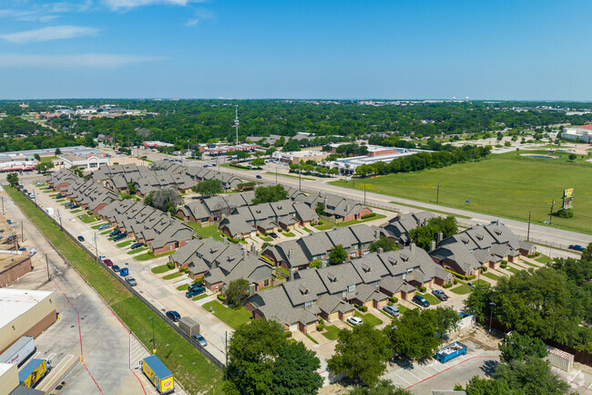 Foto del edificio - Wexford Townhomes