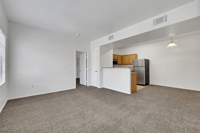 Foto del edificio - 2041 Hussium Hills St