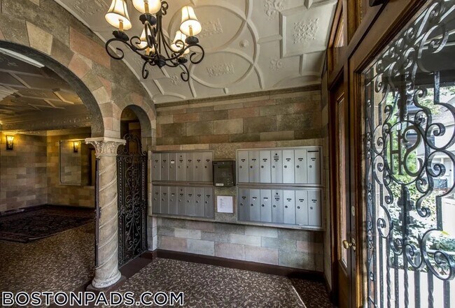 Foto del edificio - 2 Elmwood Ave