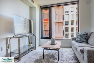 Building Photo - 632 Howard Rd SE