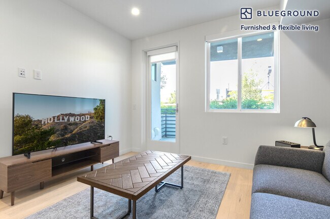 Foto del edificio - 8820 Sepulveda Eastway