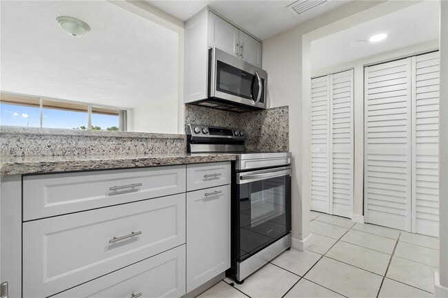 Foto del edificio - 10425 SW 112th Ave