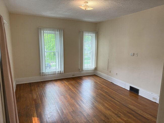 Building Photo - 230 Hudson St