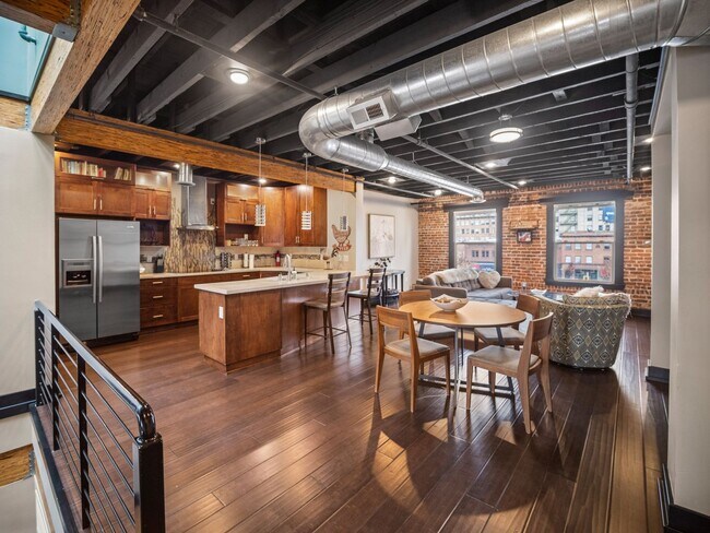 Foto del edificio - 401 W 1st Ave