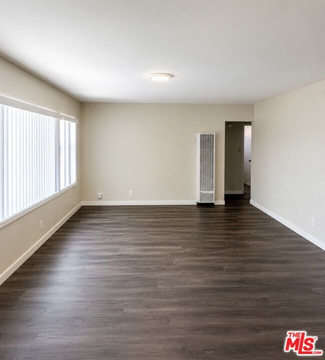Foto del edificio - 1512 W 103rd St