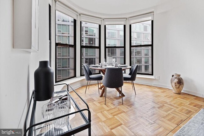 Foto del edificio - 2201 Pennsylvania Ave