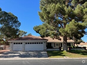 Building Photo - 1740 Camara Dr