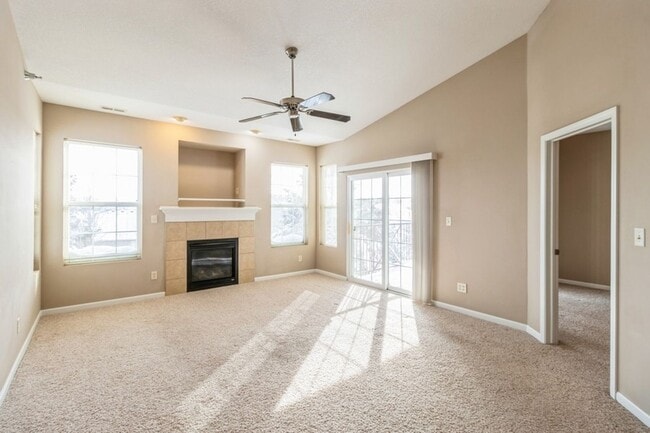 Foto del edificio - HOLIDAY LEASING SPECIAL! -2 Bedroom, 2 Bathroom Condo in Waukee