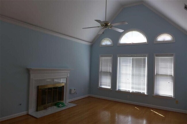 Building Photo - 4710 Fairway View Ct