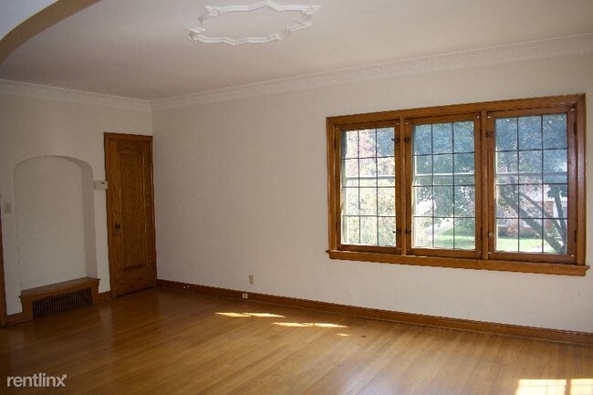 Building Photo - 2 br, 1 bath Apartment - 2773 N 69th St