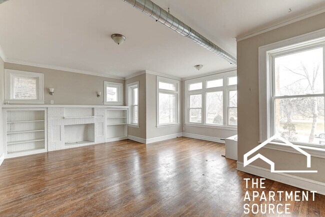 Foto del edificio - 1042 N Kedzie Ave