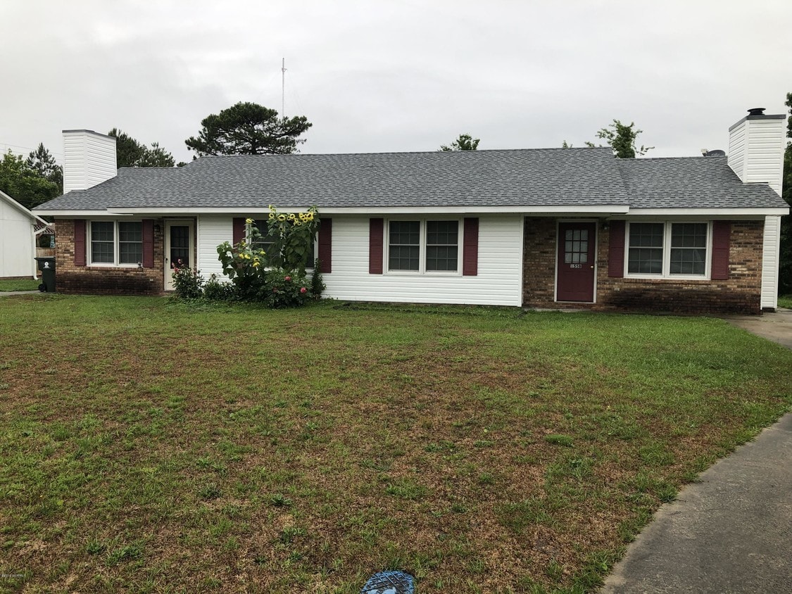 155 Bayberry Rd, Newport, NC 28570 Townhome Rentals in Newport NC