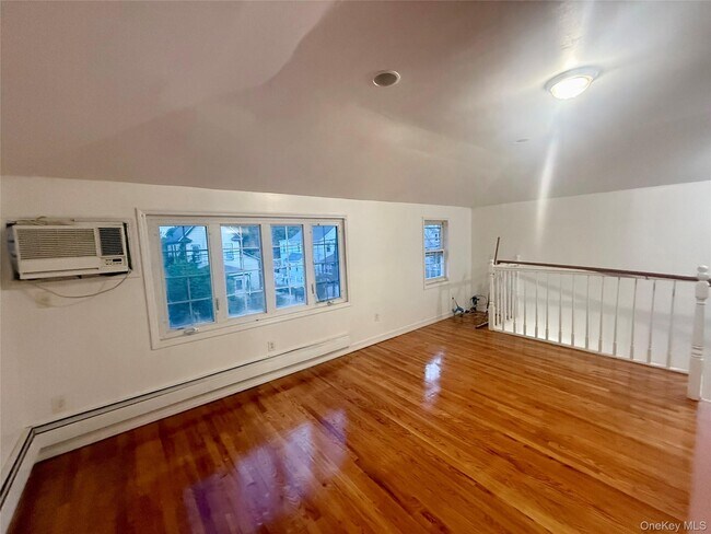 Foto del edificio - 115-35 158th St