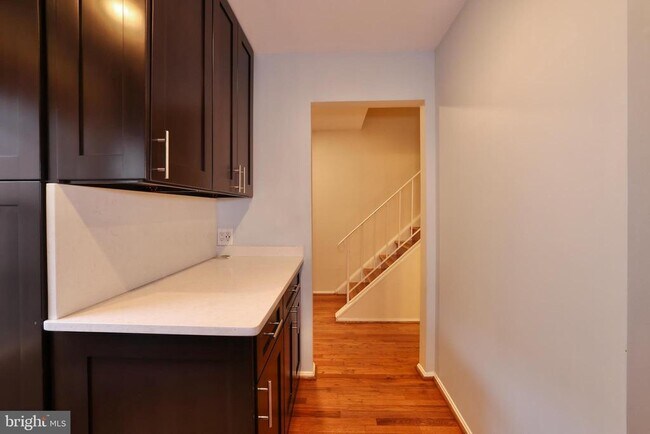 Foto del edificio - 935 S Rolfe St