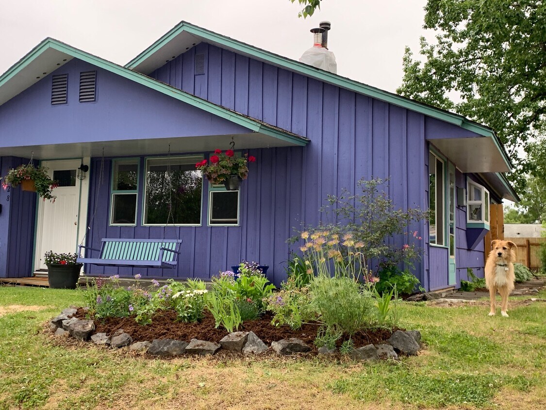 Foto principal - 1728 Aleutian St