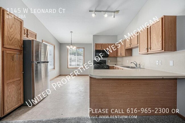 Building Photo - 1145 W Leonard Ct