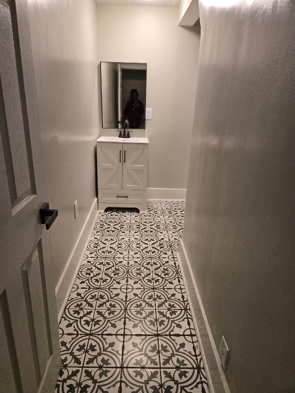 Foto del edificio - 2012 W Main St