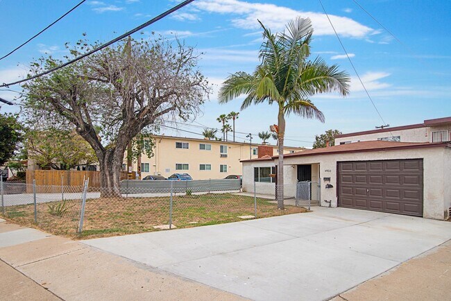 Building Photo - Desirable Pacific Beach House 2 Bdrs Plus ...