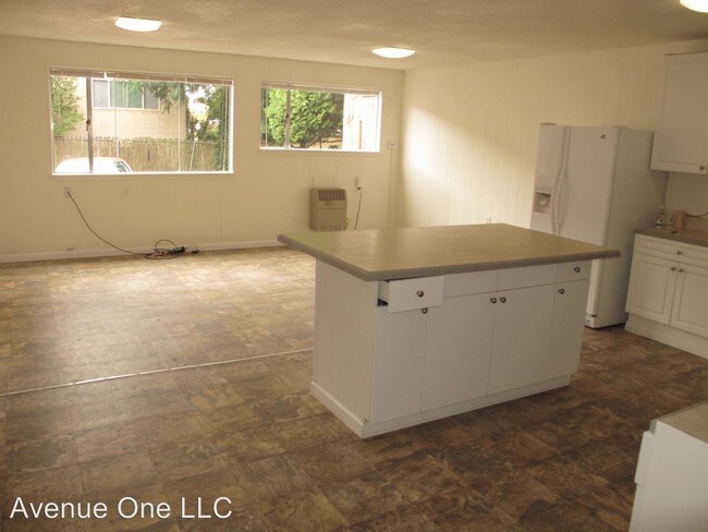 Building Photo - 145 SW 156th St