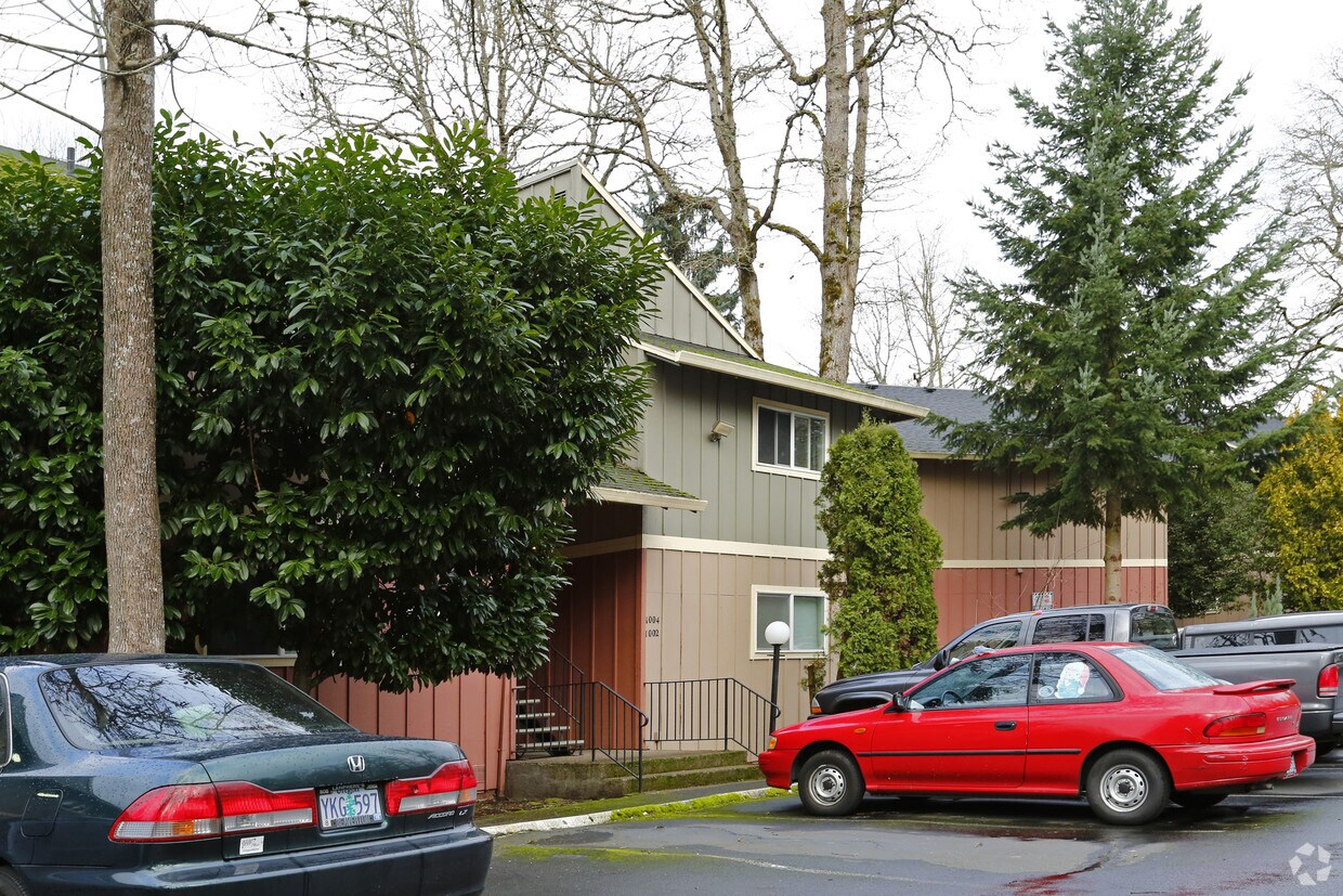 Gem Lane Village Apartments in Beaverton, OR