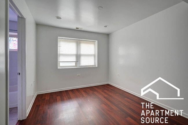 Foto del edificio - 2530 W Fitch Ave