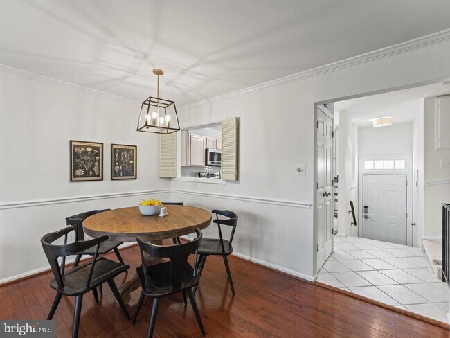 Foto del edificio - 8638 Dellway Ln