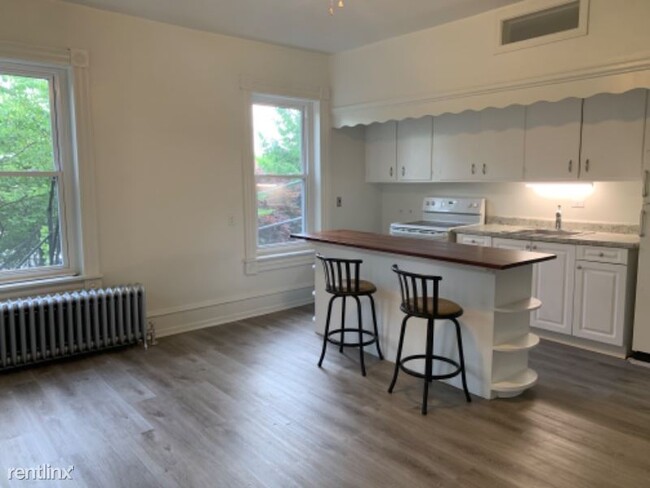 Building Photo - 408 Green Terrace