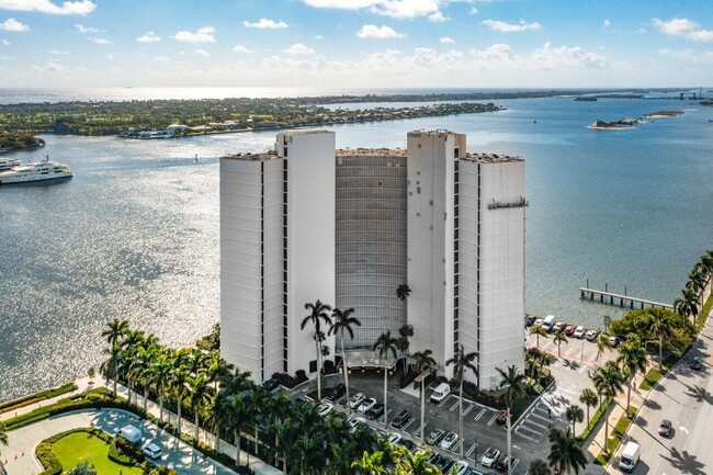 Foto del edificio - 1200 S Flagler Dr