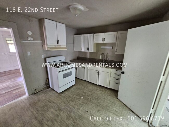 Building Photo - 118 E 22nd St