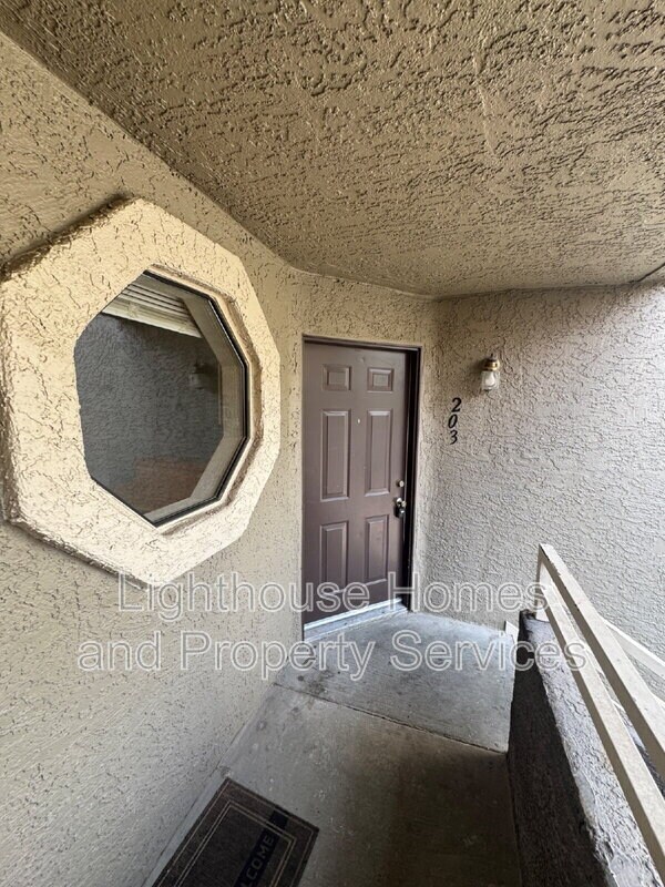 Building Photo - 5050 S Rainbow Blvd