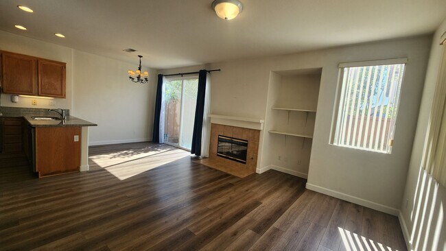 Foto del edificio - 3 Bedroom House in Sunset Glen Community