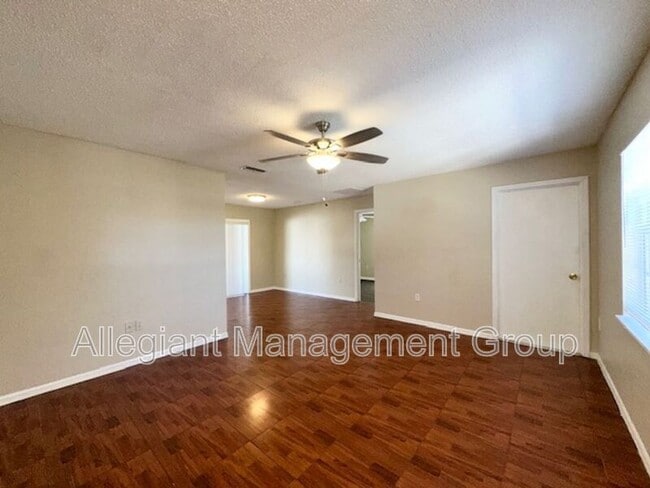 Building Photo - 564 Eagle Ct