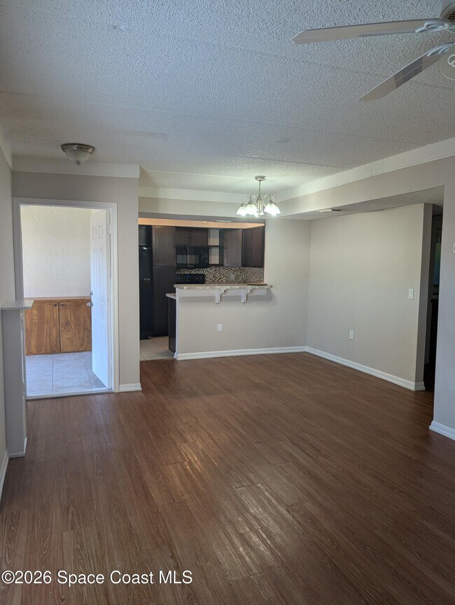 Foto del edificio - 653 Ridge Club Dr