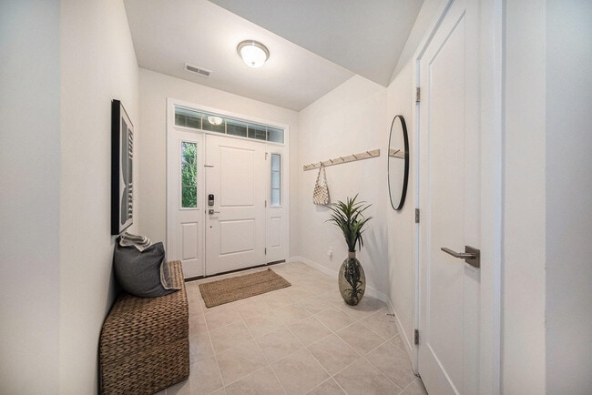 Building Photo - 2856 Ridington Rd