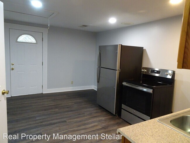 Foto del edificio - 3 br, 1 bath House - 2691 West Currahee St...