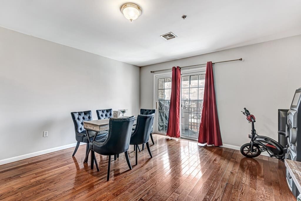 Foto principal - 612 8th St