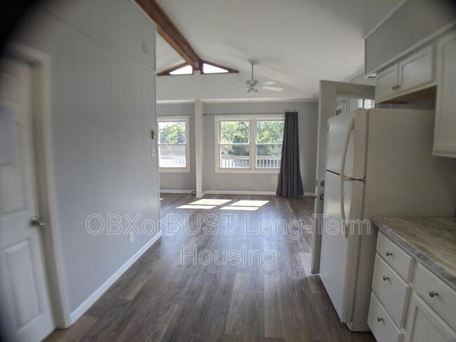 Building Photo - 987 W Kitty Hawk Rd