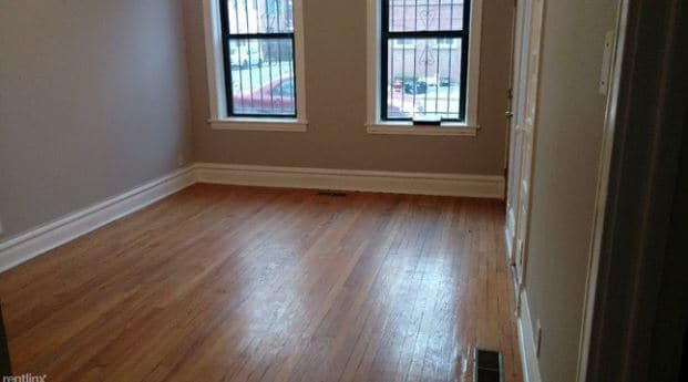Building Photo - 2301 N Leavitt St