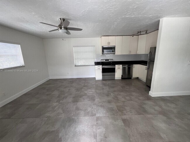 Foto del edificio - 3684 NE 11th Ave