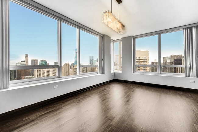 Foto del edificio - 33 W Ontario St