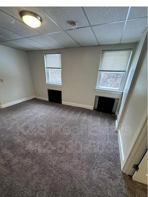 Building Photo - 445-445 Library St