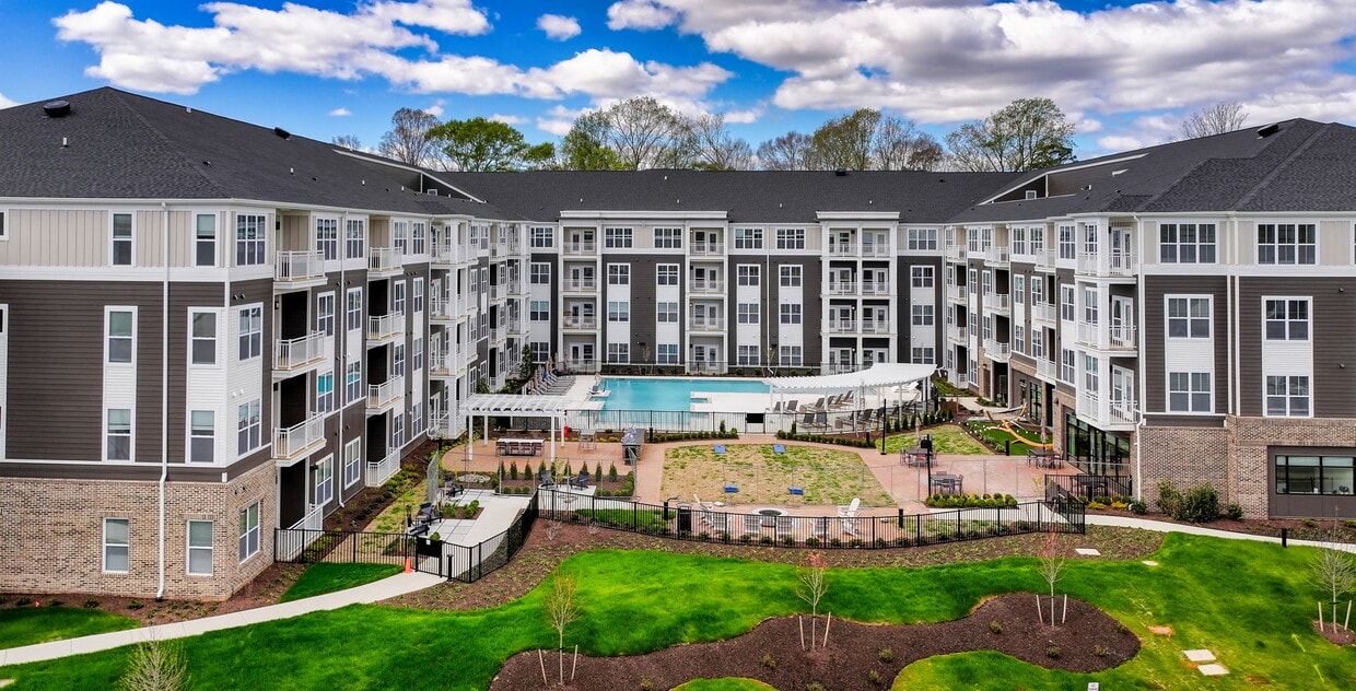 Building Photo - 