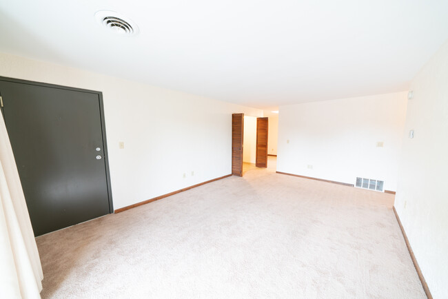 Building Photo - 407 N Mount Auburn Rd