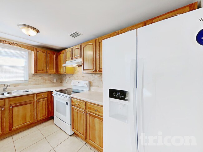 Foto del edificio - 11915 106th St