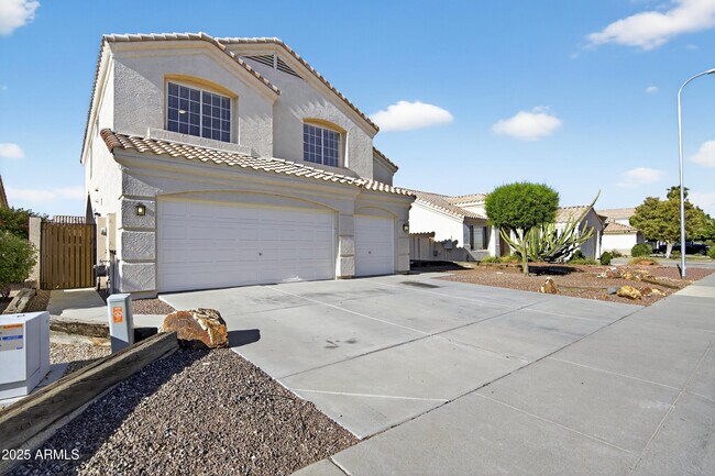 Building Photo - 11517 W Laurelwood Ln