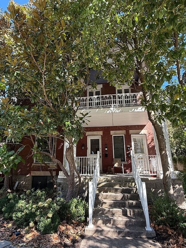 Photo - 485-487 W 3rd. St. Apartment