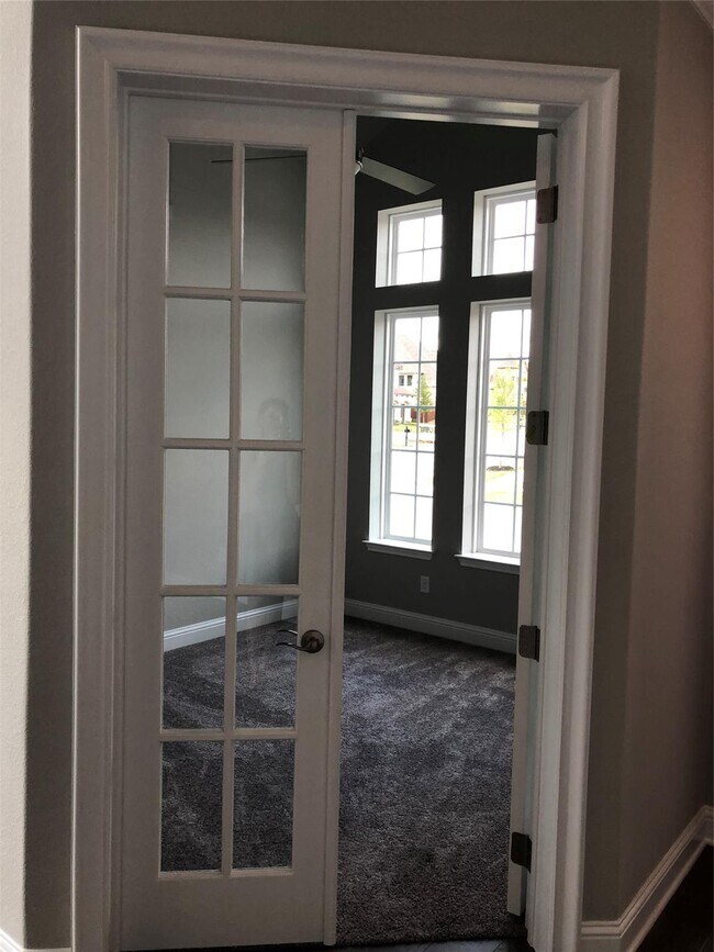 Foto del edificio - 6691 Titus Ln