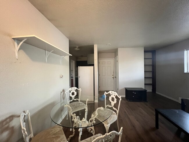 Building Photo - 1309 Burton Ct